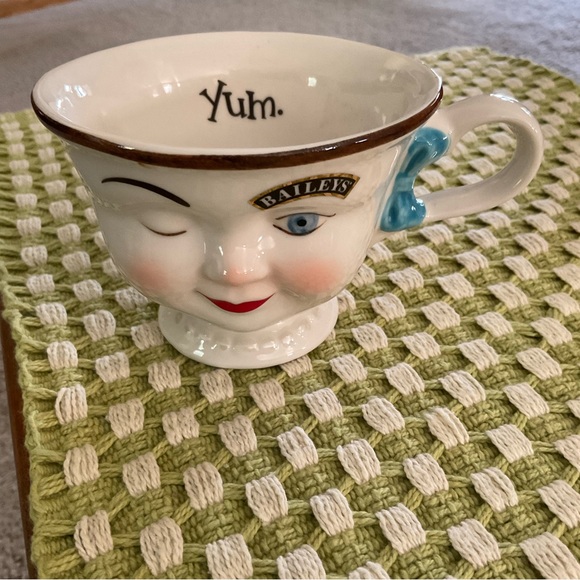 Baileys Winking Face Mugs - White and Blue - Picture 3 of 11